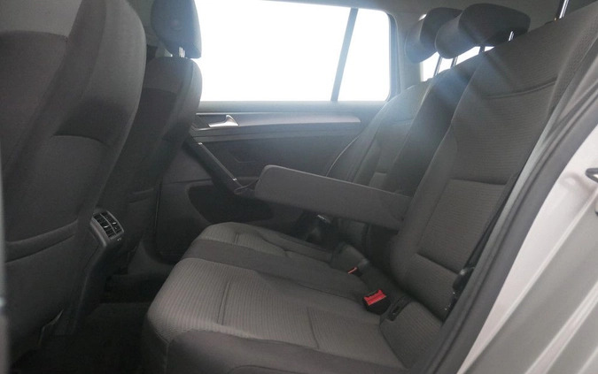 Volkswagen Golf cena 54899 przebieg: 104870, rok produkcji 2019 z Warszawa małe 137